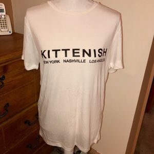 Kittenish by Jessie James Decker Tee Size S